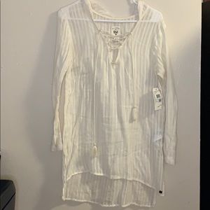 Tag on! Billabong bathing suit cover